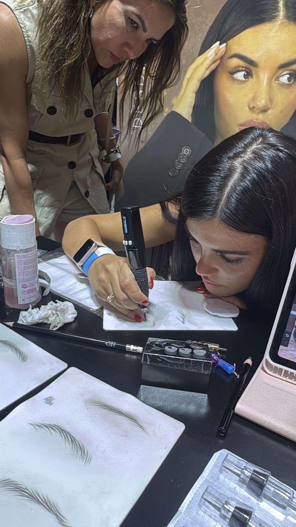 Demostracion de brows en vivo en New Generation.